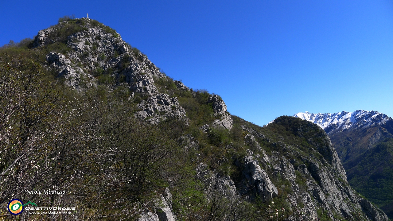 36 Là in alto il 'Crocione' del S. Martino!.JPG